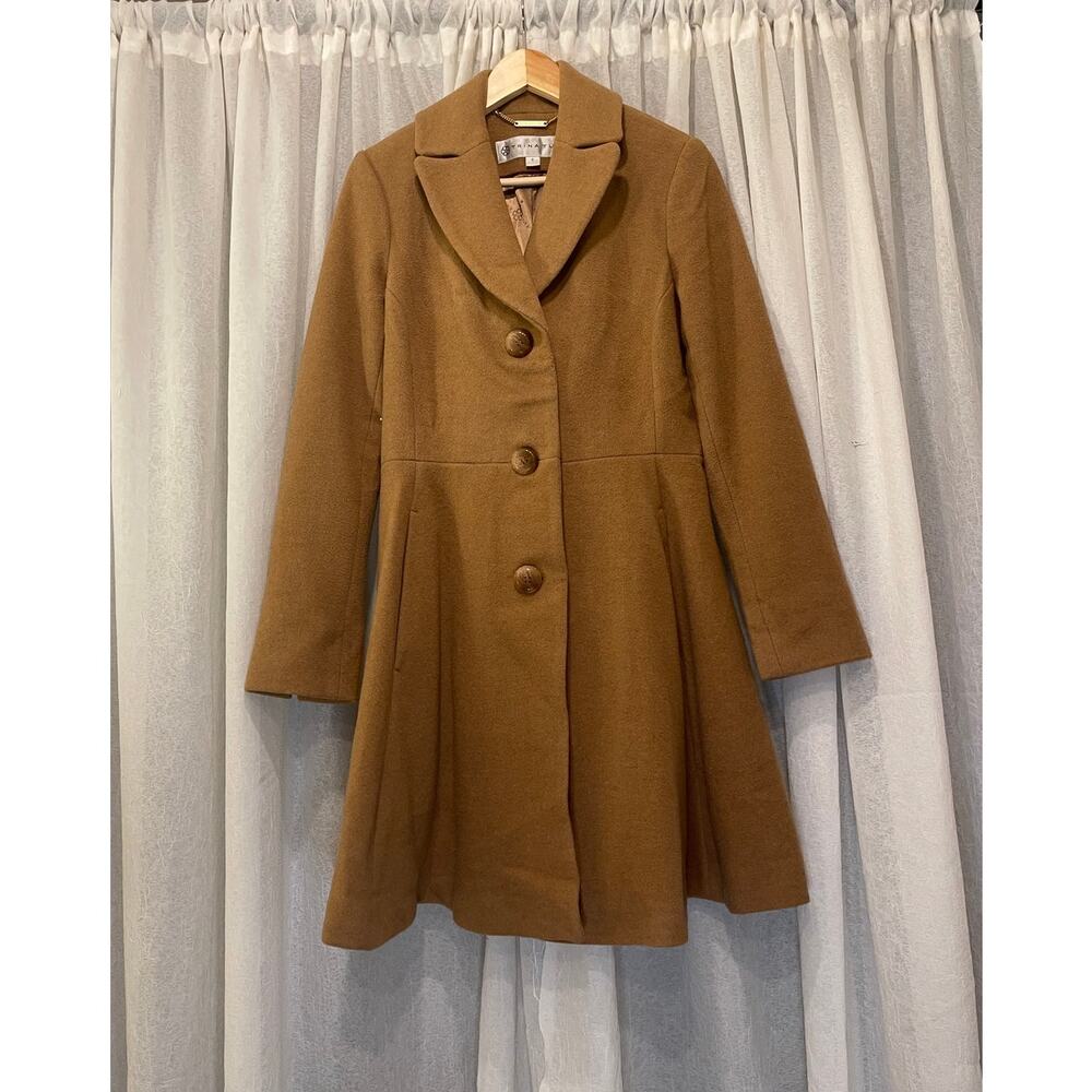 Trina Turk size 6 fit and flare mid length button up coat tan/brown